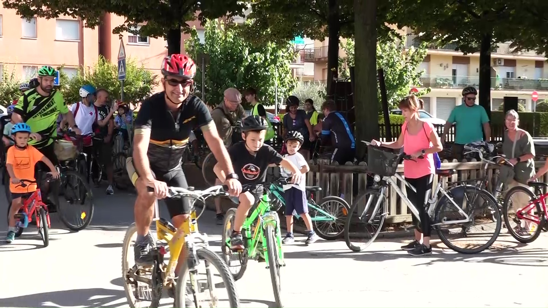 Banyoles comença la Setmana Europea de la Mobilitat Sostenible i Segura amb una pedalada familiar